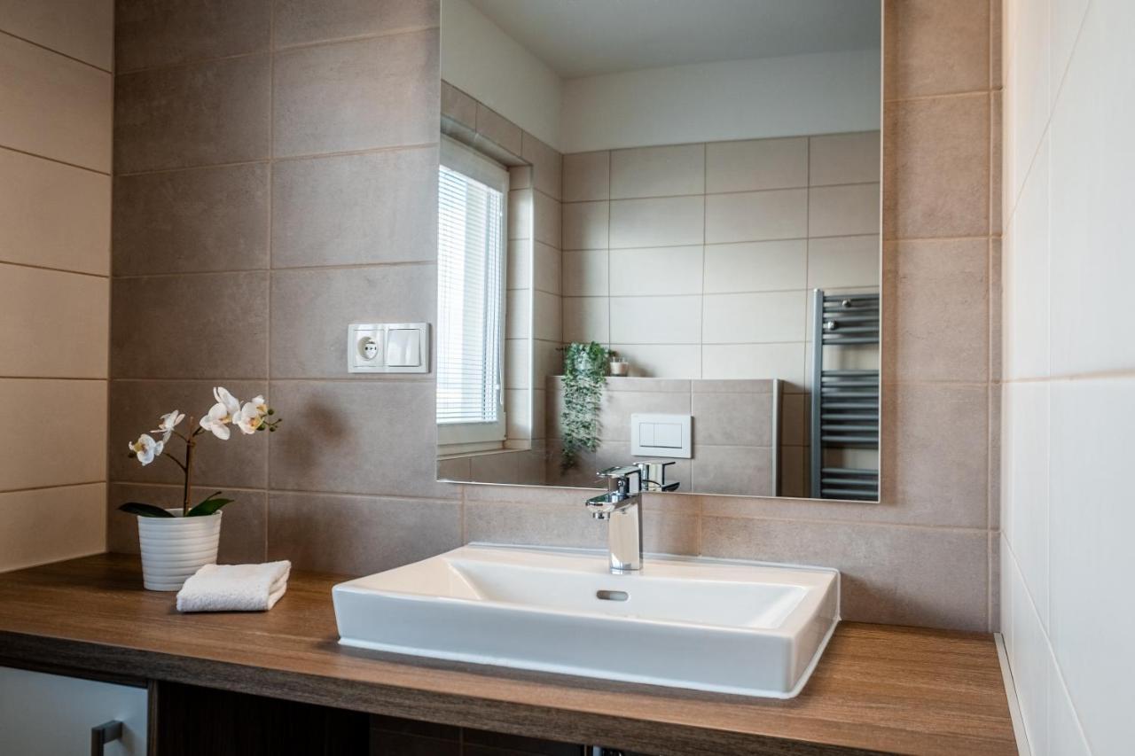 Apartmány ZaBukem Mlynicky Dvur Esterno foto